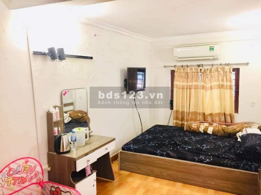 Bán nhà 32m2 4 Tầng SĐCC Cách 30m ra mặt Đường Tam Trinh Giá 2.4 tỷ