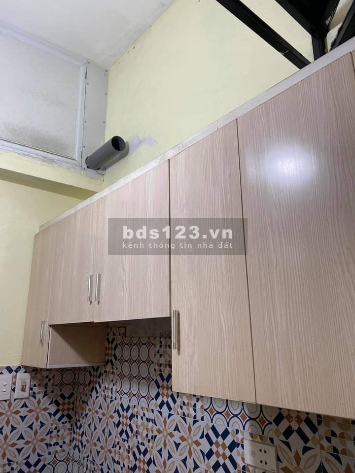 Nhà ngõ 357 Bạch Mai, diện tích 29m2, giá chỉ 2.25 tỷ