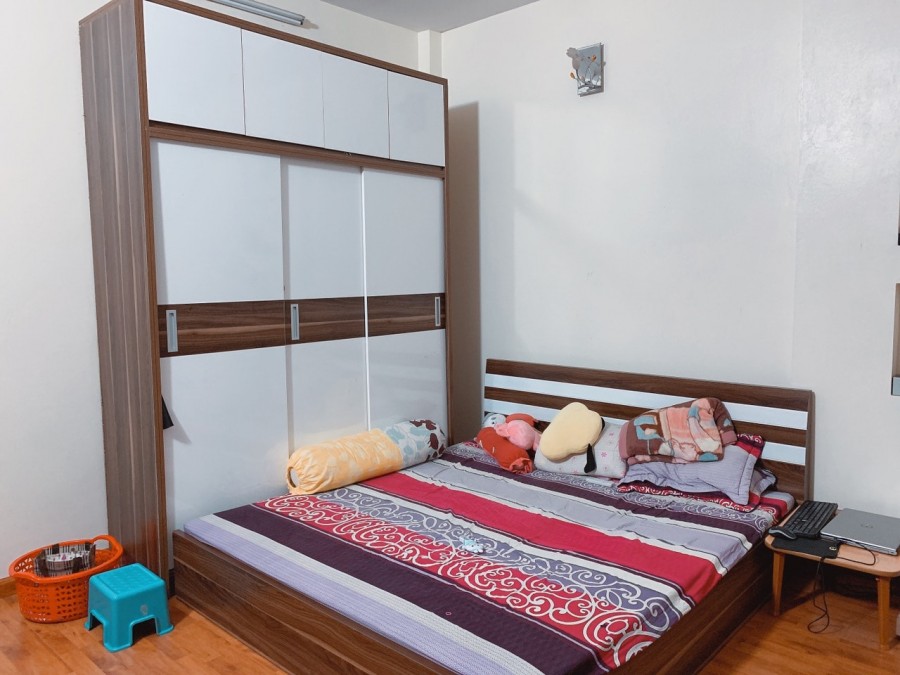 Bán Nhà Hoàng Quốc Việt 50m2 x 5 Tầng, Ô Tô Đỗ Cửa, Kinh Doanh Đỉnh Cao Chỉ 6.5 Tỷ.