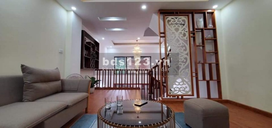 Bán nhà 40m2 4.5 Tầng, SĐCC Phố Nam Dư Giá 3.1 tỷ