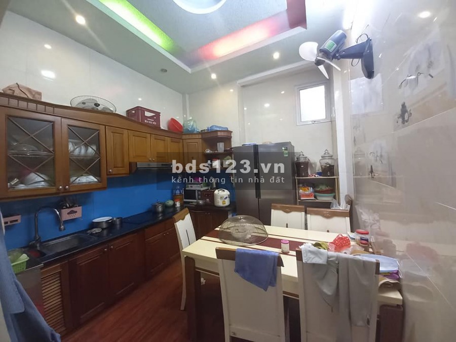 BÁN NHÀ KIM GIANG 4.65 TỶ OTO ĐỖ CỬA, TẶNG FULL NỘI THẤT