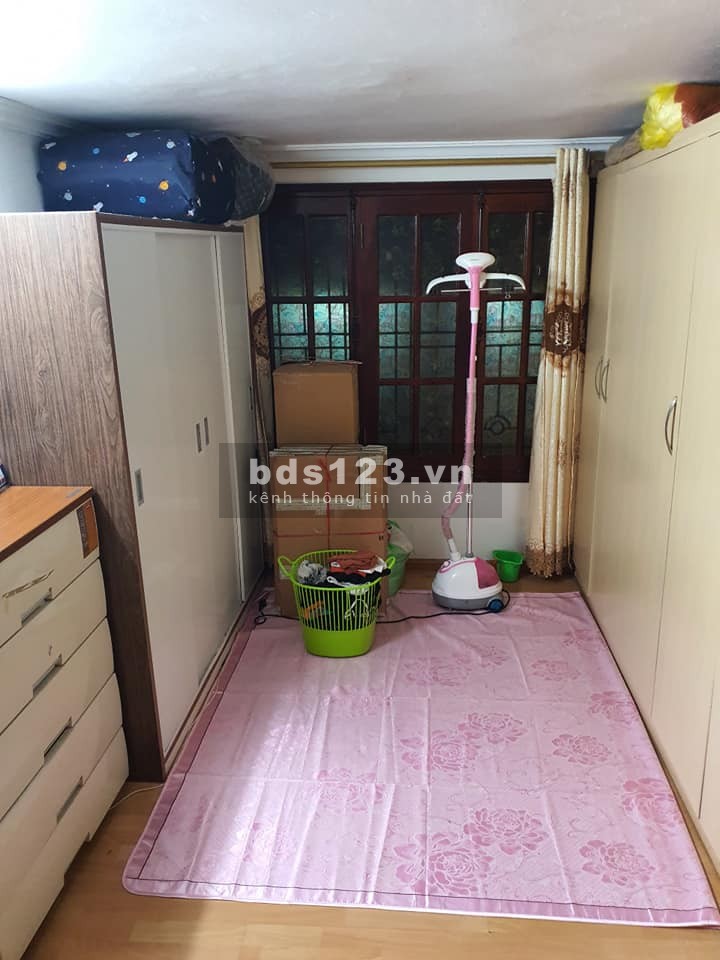 Bán nhà nhỏ tiền, Đội Cấn, Ba Đình, dt 23m2*5 tầng, MT 3,8m giá 2.45 tỷ