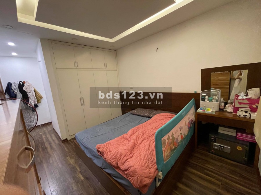 Cho thuê chung cư N03 ngõ 84 Chùa Láng 2 ngủ full đồ 12 triệu/tháng. Lh 0377983070