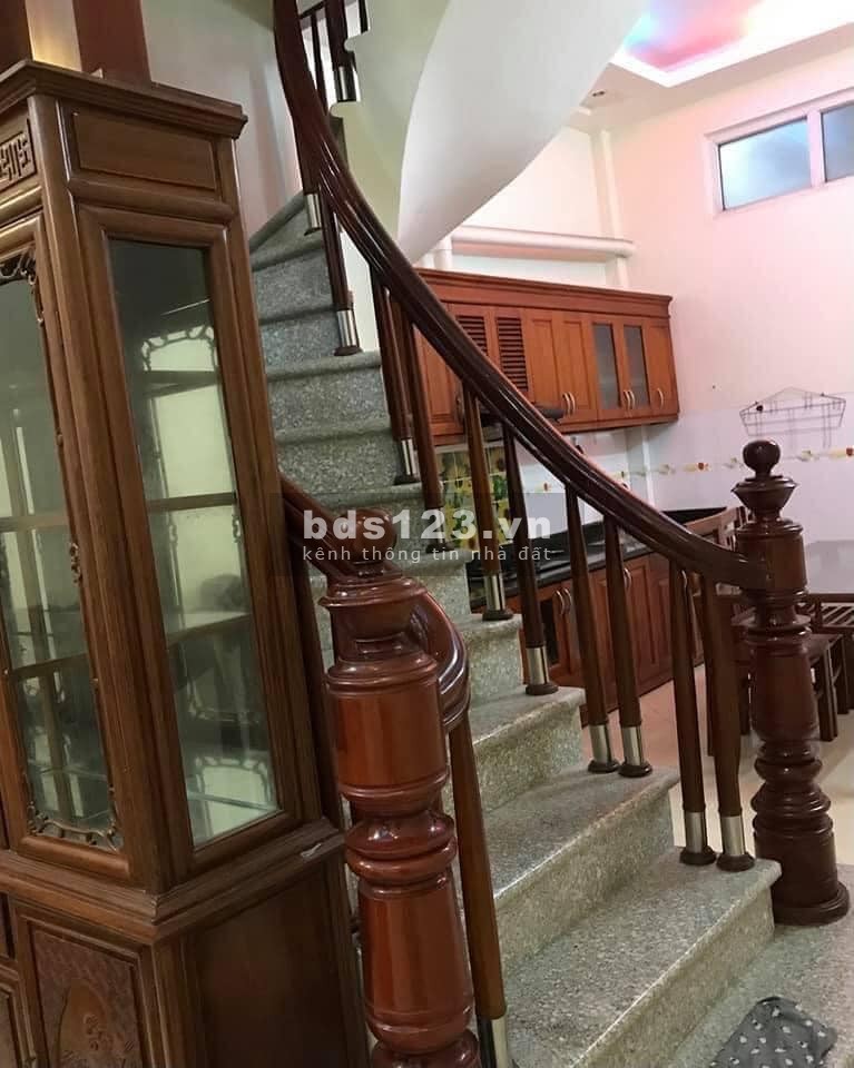 CỰC HIẾM RẺ NHẤT HOÀNG MAI BÁN GẤP nhà Lĩnh Nam 61 m2, 4 tầng 3.3 tỷ Hoàng Mai