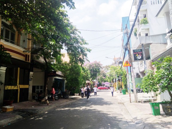 Bán nhà MTKD đường Diệp Minh Châu, TSN, quận Tân Phú, DT: 4x13.2 nhà cấp 4 giá 9.8 tỷ đang cho thuê