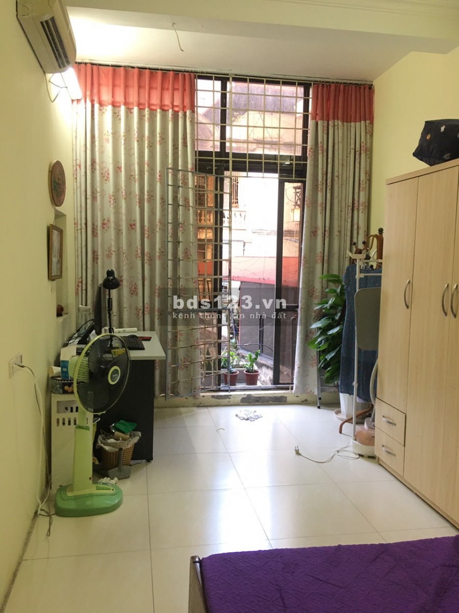 Bán nhà Thái Thịnh 4 tầng x 40m2, cách phố 20m, giá 4.25 tỷ