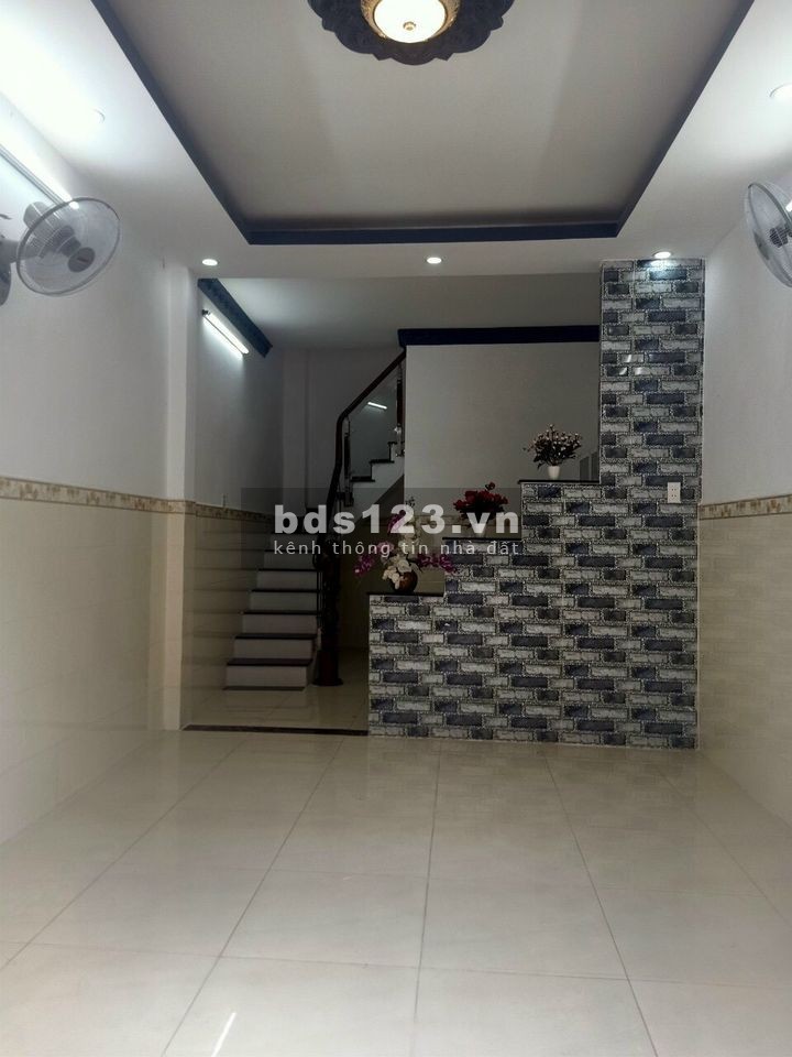 Bán nhà Hẻm xe hơi đỗ cửa, 36m2 1.65tỷ Nữ Dân Công Vĩnh Lộc Bình Chánh ĐÃ CÓ SỔ
