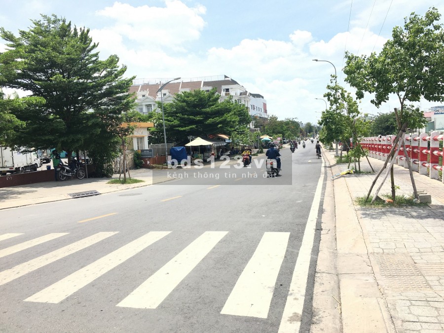 GÒ VẤP, EMART 1 PHAN VĂN TRỊ, HẺM THÔNG 5m, TS 7x20m, CHỈ 11.8 TỶ