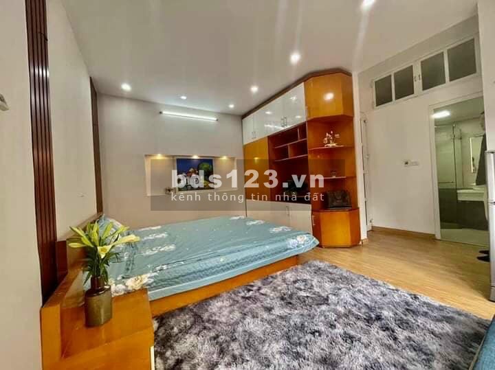 Siêu Hiếm Khó Tìm Lô Góc Trương Định 40m2 5 tầng giá 3.2 tỷ