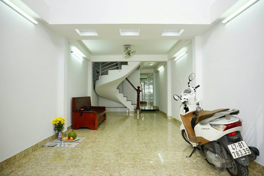 Bán gấp nhà mặt tiền Lũy Bán Bích 4x20m xây 2 tầng kiên cố. Giá chỉ 9.3 tỷ TL