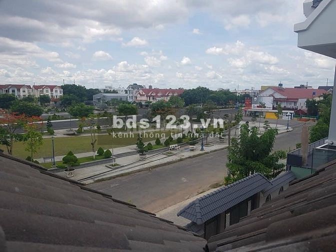 Bán biệt thự MT Đường Trần Quang Khải 10x26m, 2.5 lầu, giá 9.2 tỷ tặng hết nội thất hình ảnh thật 100%