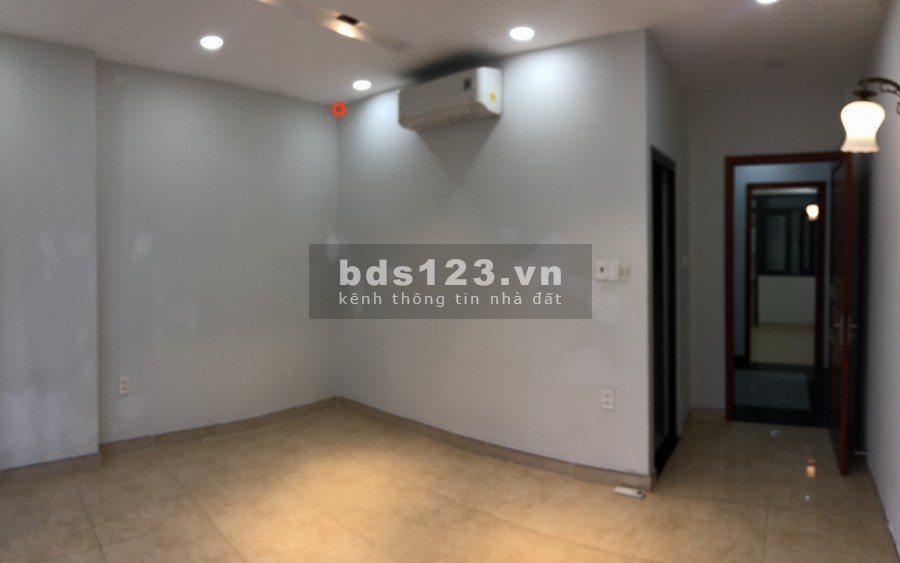 HXH D1 4.3x11m trệt, lửng, 3lầu. 4p, 5wc. Chỉ 23tr.