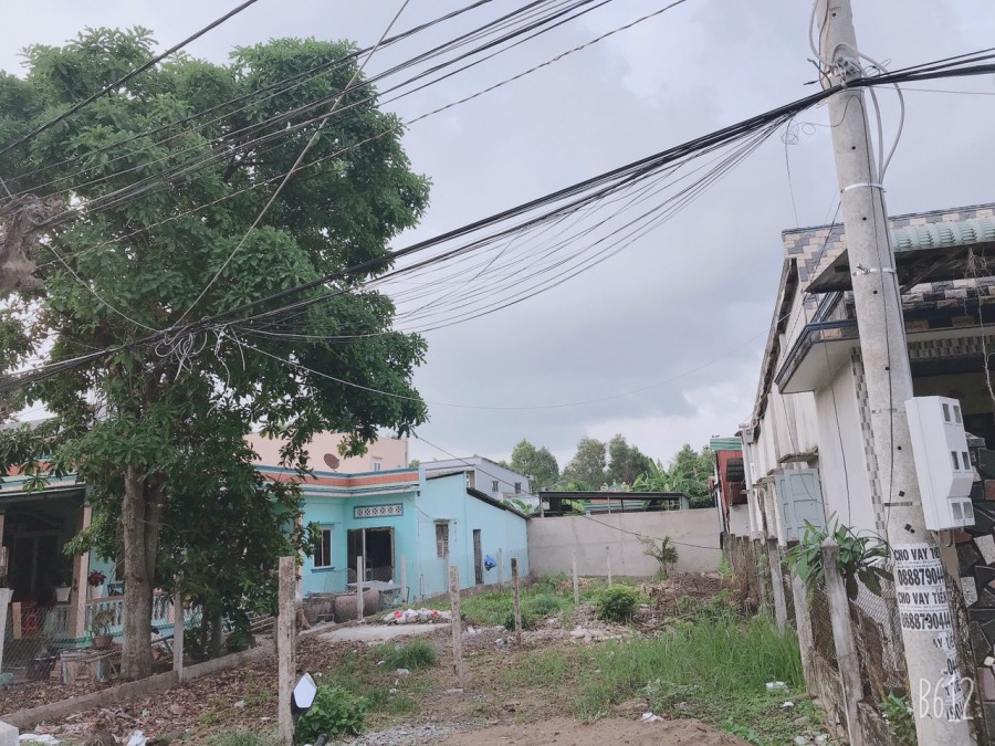 Đất bán dt 136m2, giá 2.15 tỷ, Nguyễn Văn Tuôi bến Lức, Long An