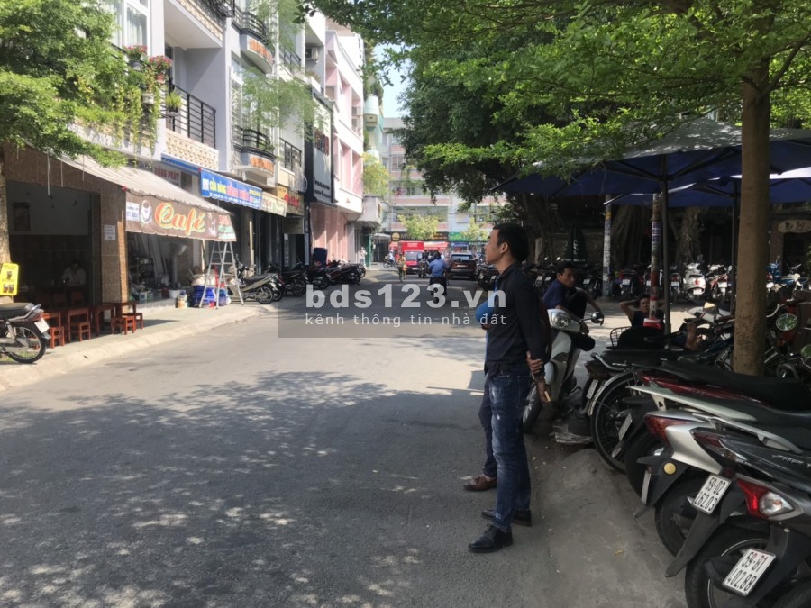 Cho thuê biệt thự mini đường Cù Lao Phú Nhuận(10x18m) có hầm 2 lầu sân thượng thoáng mát