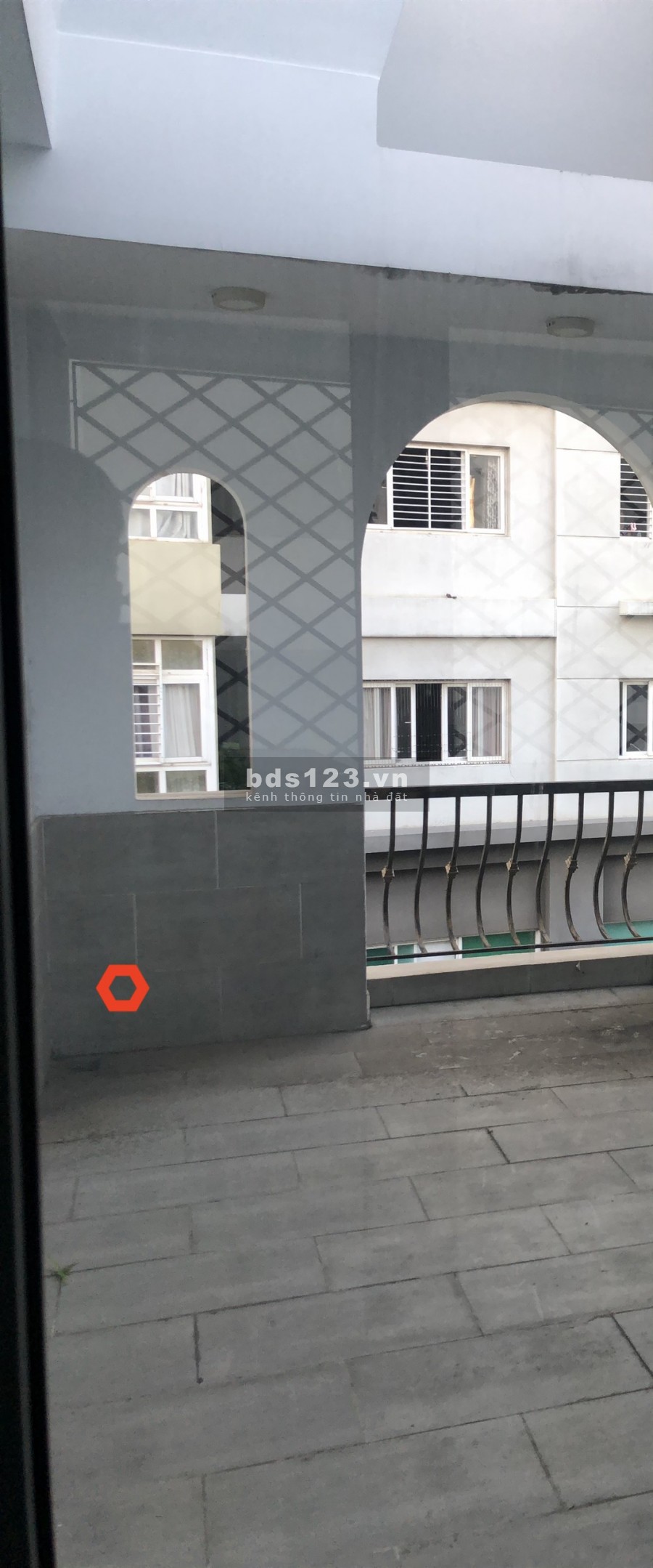 HXH D1 4.3x11m trệt, lửng, 3lầu. 4p, 5wc. Chỉ 23tr.