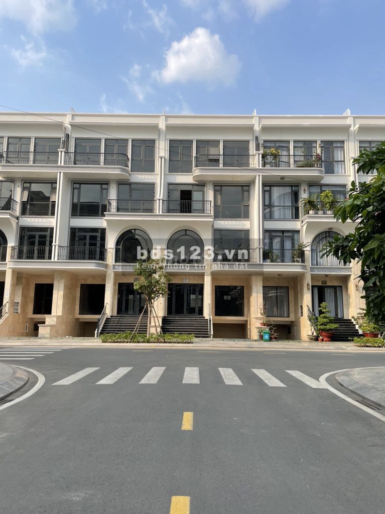 Cho Thuê căn hộ 2pn full nội thất siêu xinh trong Vạn Phúc
