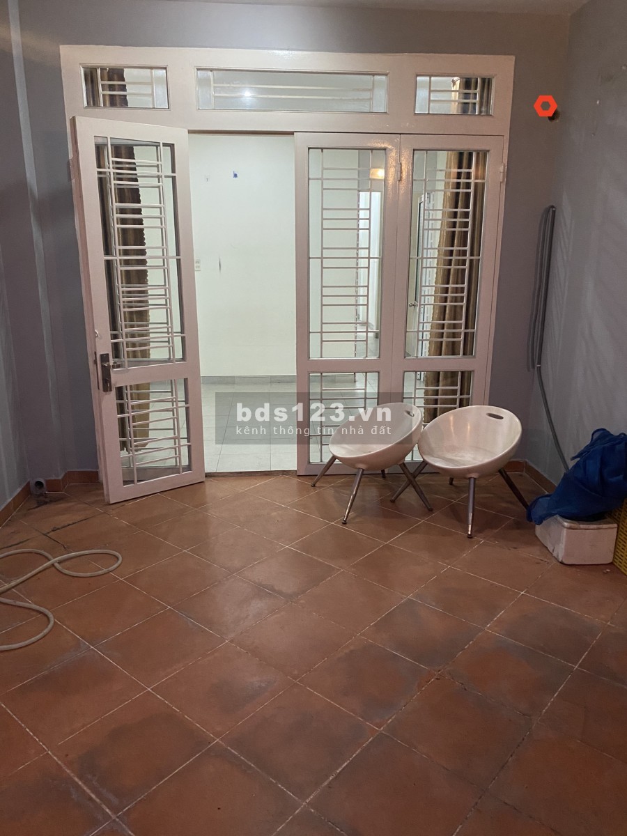 Mặt tiền D2 4x20m, trệt, 3lầu. 5pn, 5wc. 35tr