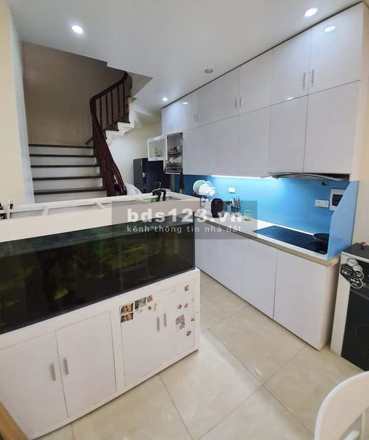 Bán Gấp Nhà Phạm Văn Đồng, Từ Liêm 35m2, Ôtô Đỗ 10m, 2.58 tỷ. T.Phương: 0941111357