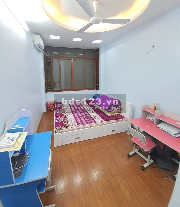Bán Gấp Nhà Phạm Văn Đồng, Từ Liêm 35m2, Ôtô Đỗ 10m, 2.58 tỷ. T.Phương: 0941111357