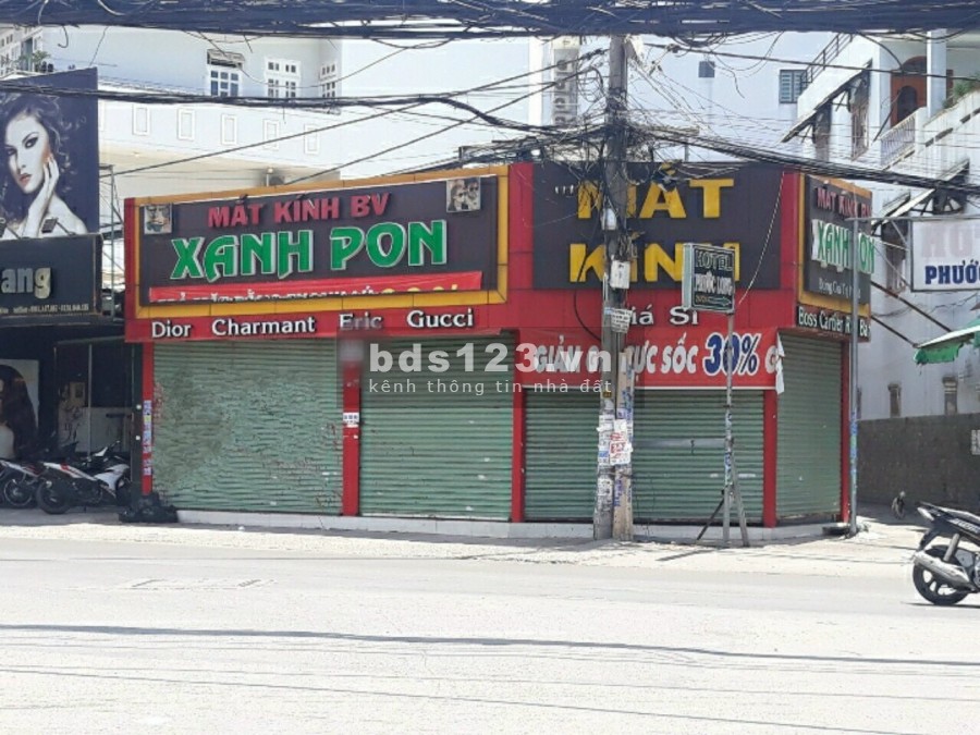 Mặt Bằng siêu đẹp 9x12 góc 2 mặt tiền Đỗ Xuân Hợp Q9. Giá 60triệu/tháng