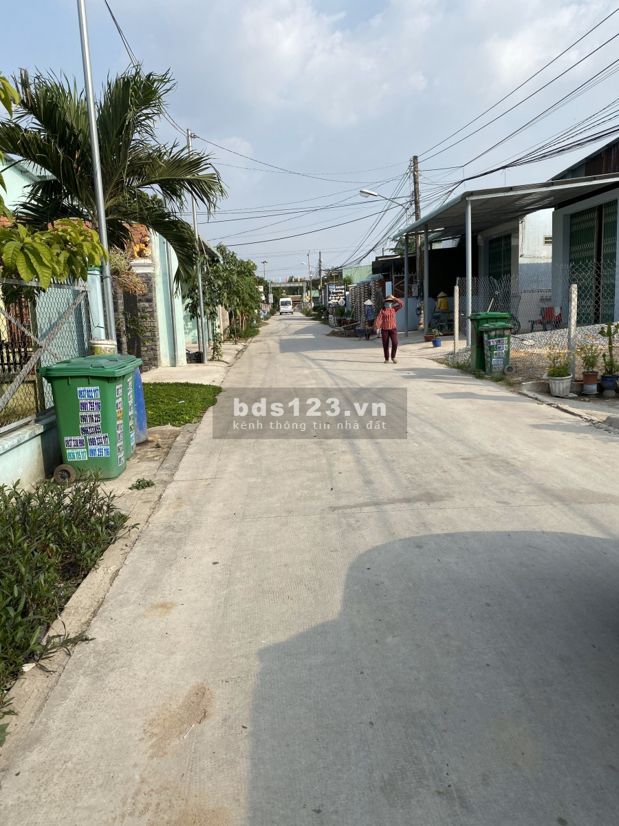 Chủ gửi bán lô đất phường Hội Nghĩa, tx Tân Uyên, 1,4 tỷ, dt 262m2, LH 0977205357