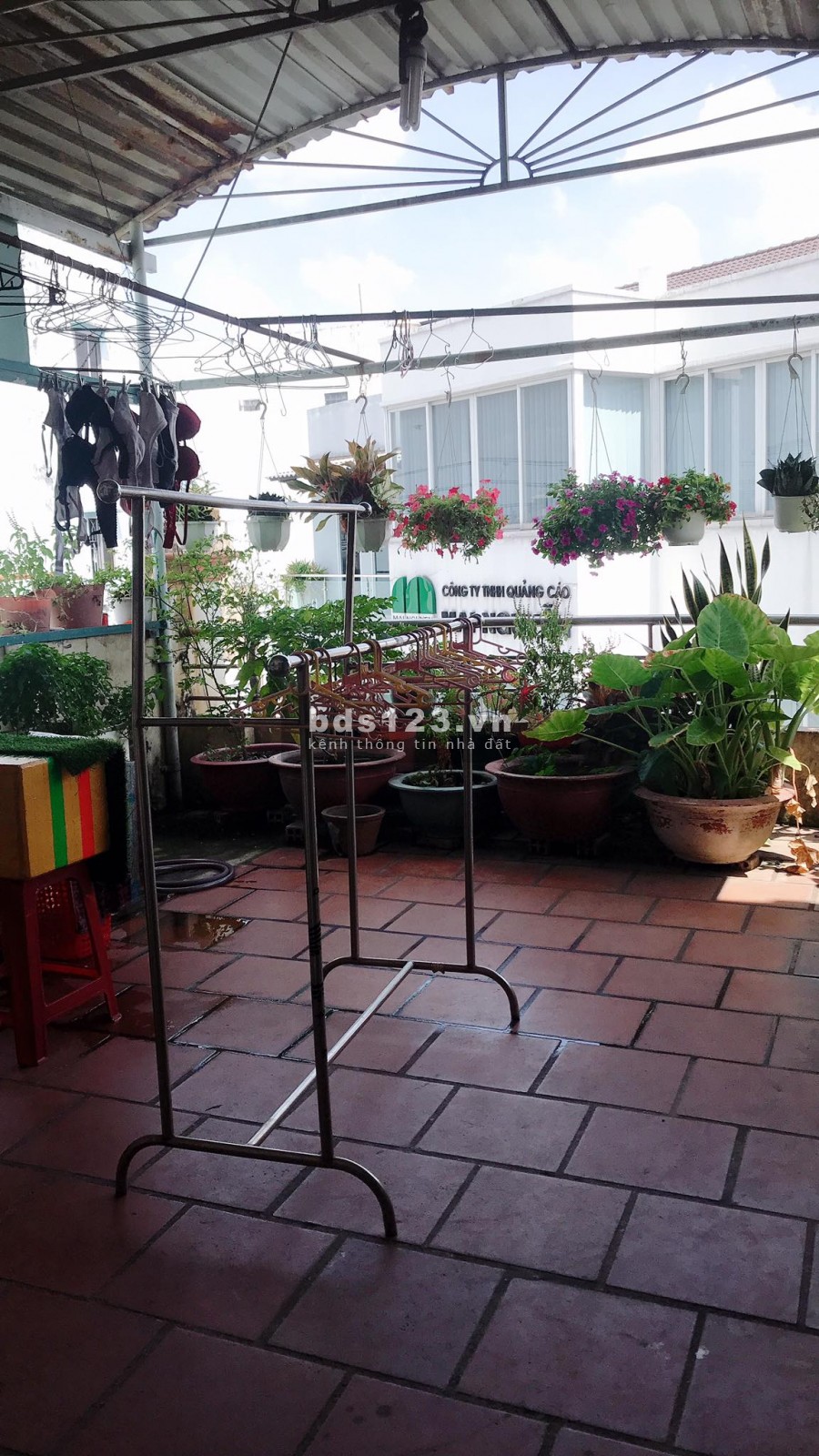 CẦN BÁN NHÀ ÂU CƠ HẺM 10M CÁCH MẶT TIỀN ÂU CƠ 20M 64M2 3 LẦU 4PN CHỈ 8.8 TỶ