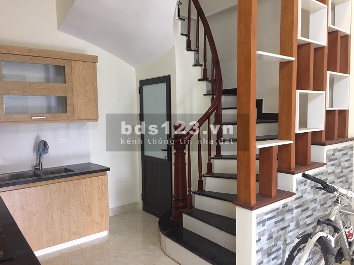 Bán nhà đường Nguyễn Tri Phương, P 5, Q 10, HXT 8m,giảm 1tỷ1 còn 6 tỷ 2. LH: 0972010495