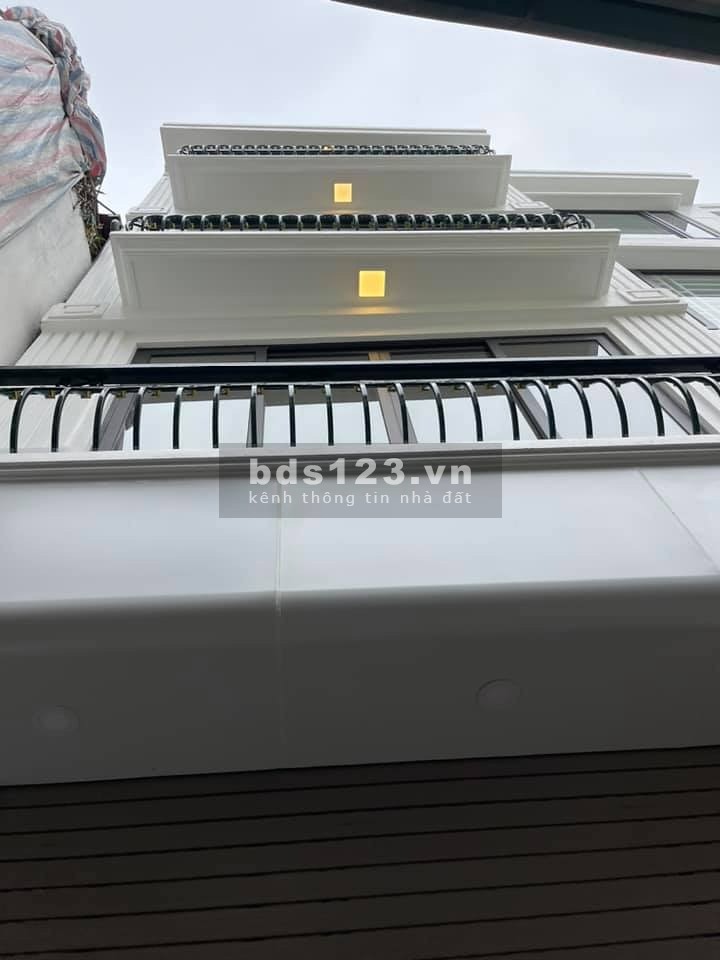 Bán nhà đường Nguyễn Tiểu La Quận 10 - HXH - 5 TẦNG đúc BTCT- CHỈ 6.4 TỶ LH:Mr. Chiến 0972010495