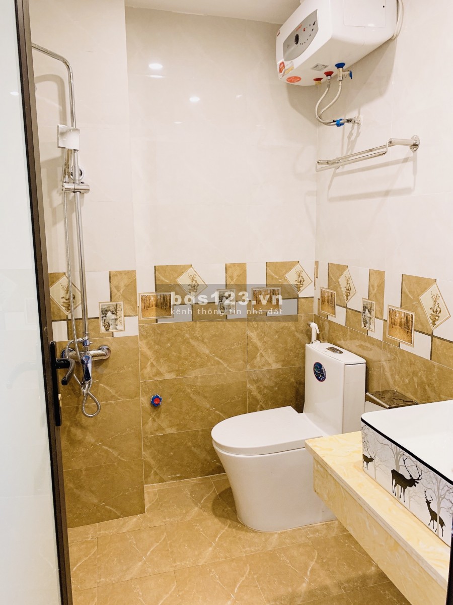 BÁN NHÀ GẦN CẦU VĨNH TUY 31M x 5 TẦNG Ô TÔ CON QUA NHÀ, 10M RA ĐƯỜNG Ô TÔ TRÁNH