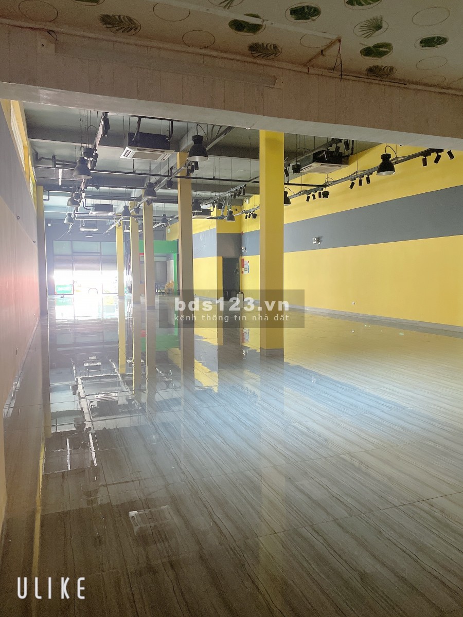 Cho thuê nhà mặt tiền đường Hải Phòng Thanh Khê Đà Nẵng ngang 8m giá tốt 220m2