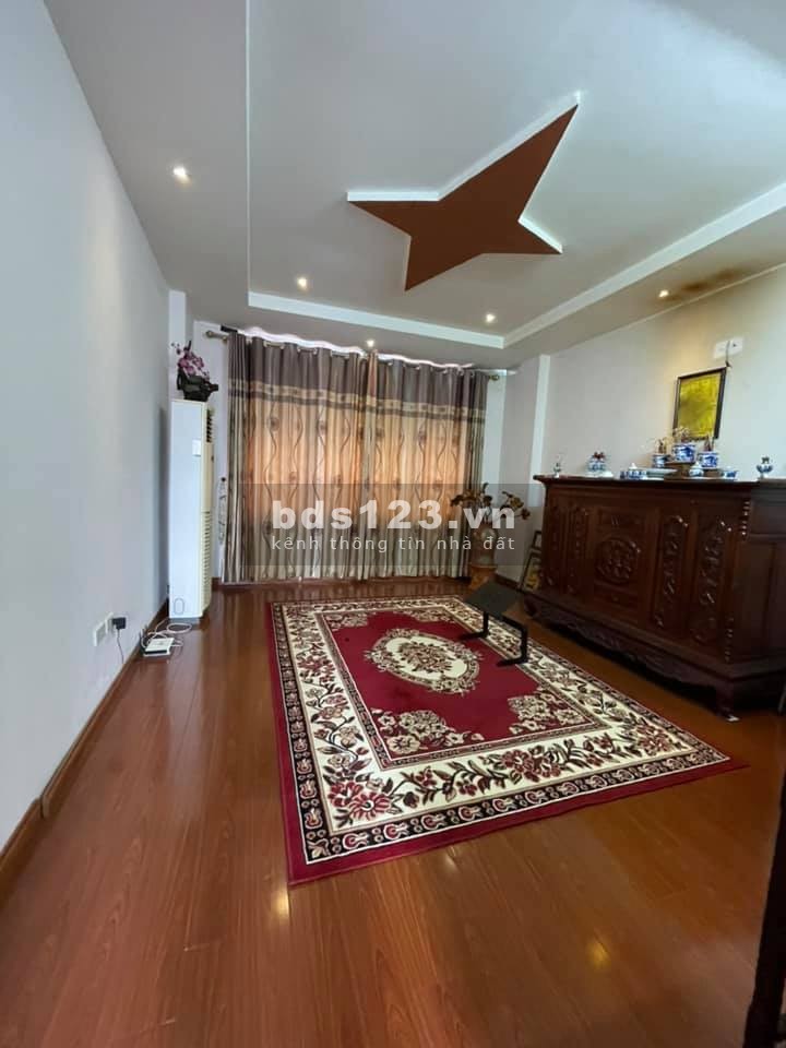 Bán nhà riêng tại Bùi Xương Trạch, Hà Nội, 35m2 x 6 tầng, giá 3.3 tỷ.