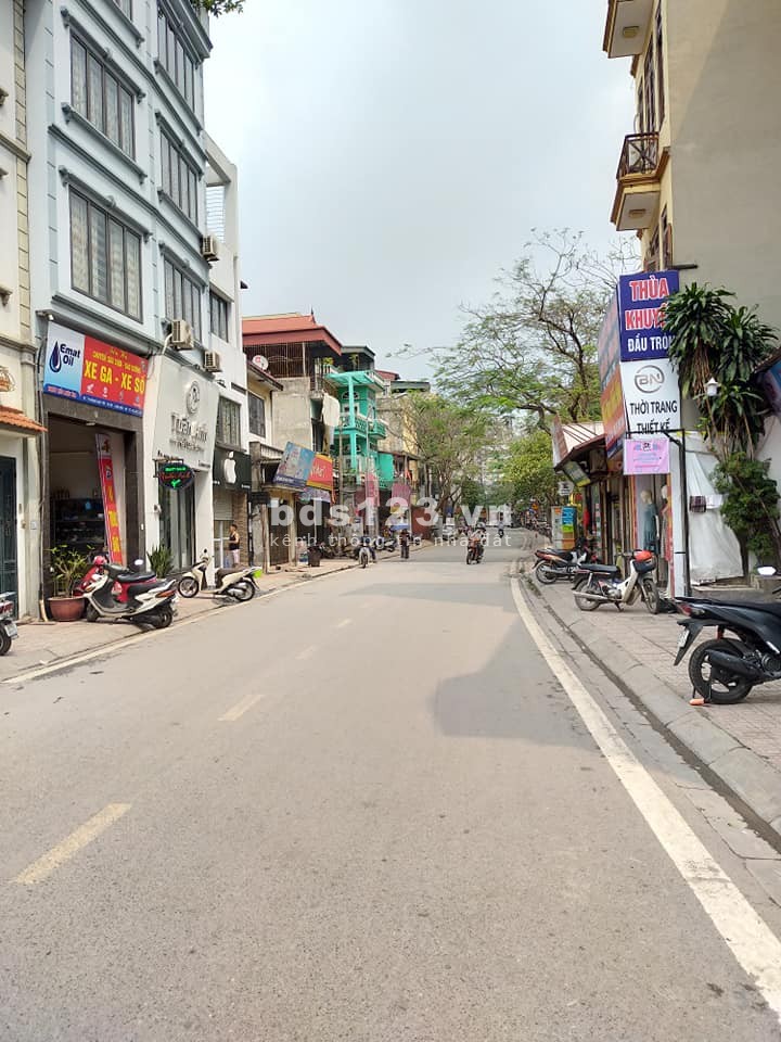 Bán nhà riêng đường Hoàng Như Tiếp, Long Biên, Hà Nội.
