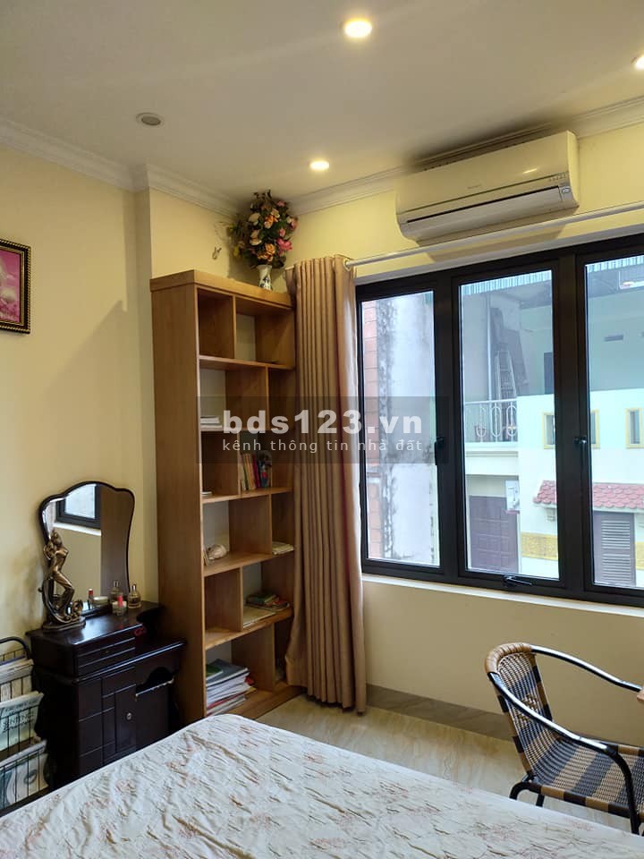 Bán nhà riêng đường Hoàng Như Tiếp, Long Biên, Hà Nội.