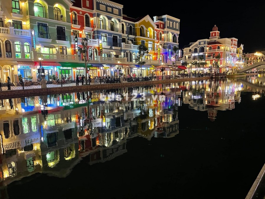 BÁN SHOPHOUSE GRAND WORLD CĂN GÓC BẢO TÀNG GẤU TEDDY. DT 103M ĐÃ CÓ HĐT THUÊ 3 NĂM. GIÁ 21.5 TỶ