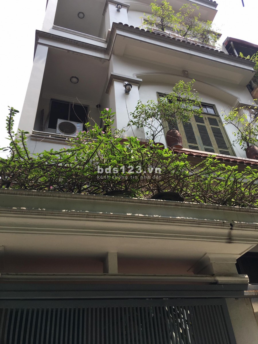 LONG BIÊN, VỊ TRÍ ĐẮC ĐỊA, KHU DÂN TRÍ CAO CÓ CHỖ ĐỂ Ô TÔ