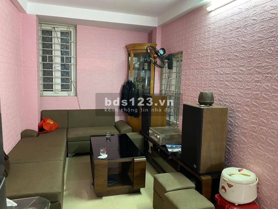 Bán nhà Bạch Mai 20mx5T xây chắc chắn, giá 2.35 tỷ lh 0916010180