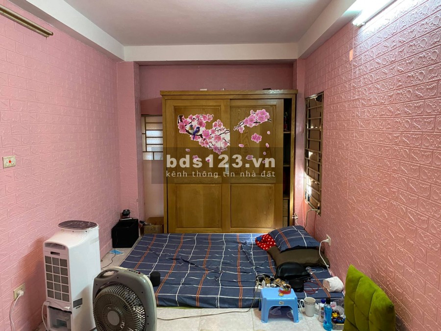 Bán nhà Bạch Mai 20mx5T xây chắc chắn, giá 2.35 tỷ lh 0916010180