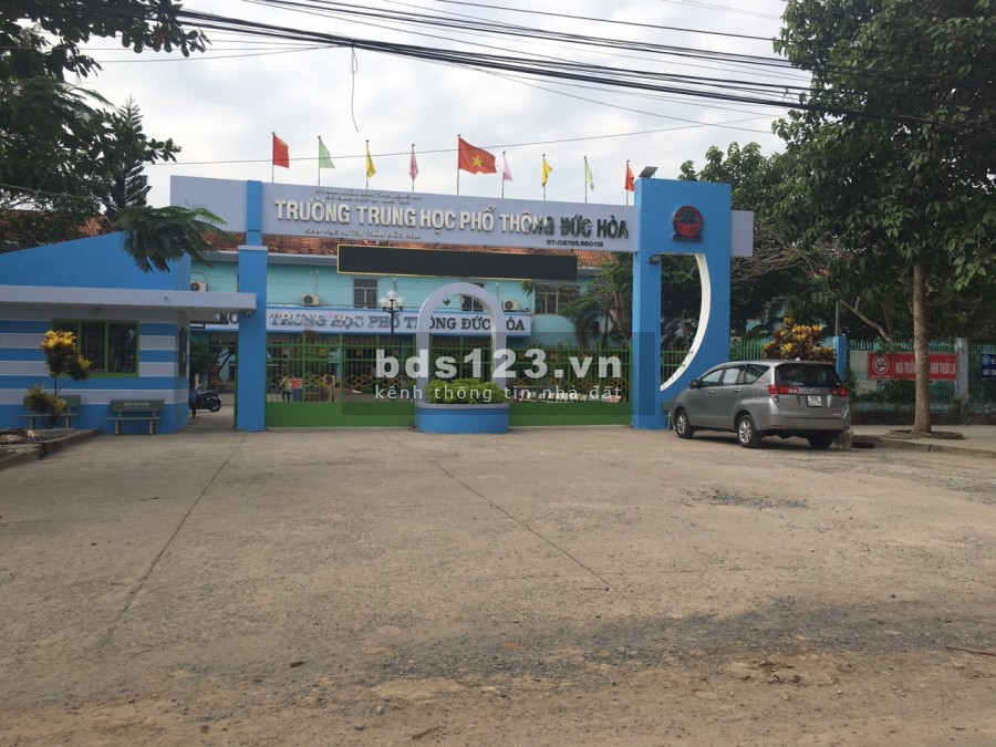 Ngộp Ngân Hàng .CC bán gấp lô đất 150m2 Đ.Phố Tri Thức, Thị Trấn Đức Hòa Giá 850 triệu, SHR