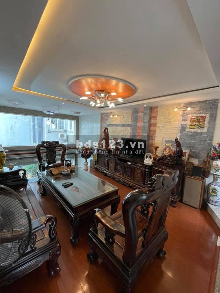 Bán nhà riêng tại Bùi Xương Trạch, Hà Nội, 35m2 x 6 tầng, giá 3.3 tỷ.