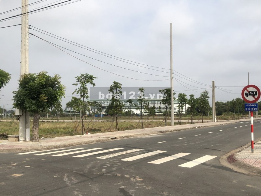 Đất đẹp giá tốt ngay cầu Tràm đường Đinh Đức Thiện- DT826 giá 1,3 tỷ