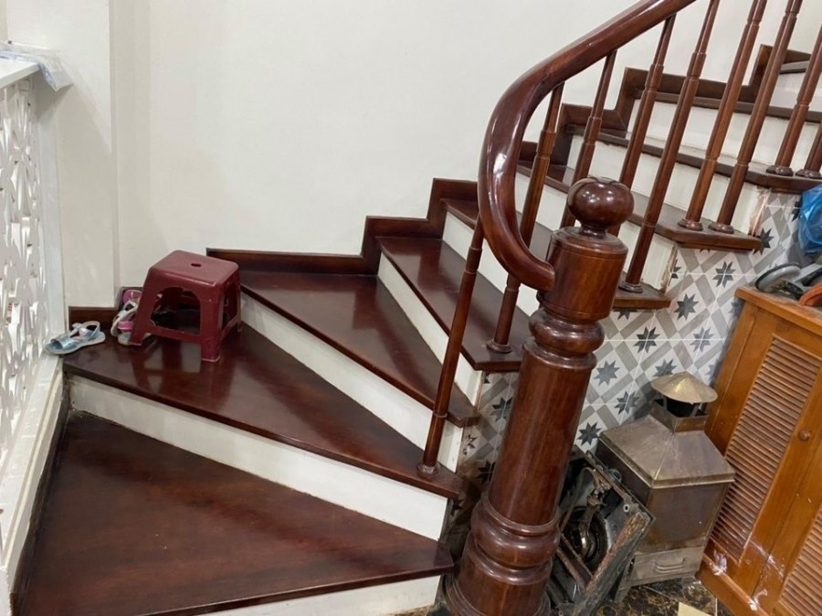 Bán gấp nhà mới 42m x 5 Tầng, nhà mới, ở ngay, phố Khương Đình, nhỉnh 3 tỷ