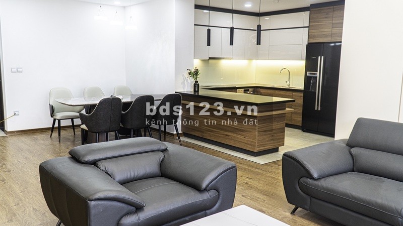 Cần bán căn hộ diện tích sử dụng 80m2, The Park Home cạnh công viên Cầu Giấy sổ sẵn