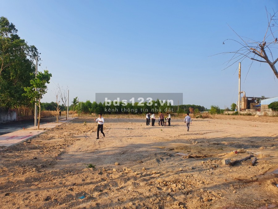 CÒN 3 LÔ LIỀN KỀ CÁCH MẶT TIỀN MỸ XUÂN TÓC TIÊN 10M THUỐC THỊ XÃ PHÚ MỸ