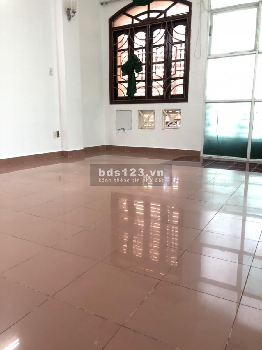 Mặt Tiền Nguyễn Văn Đậu, trệt 3 lầu 4 sàn trống suốt 4wc, giá 18tr.