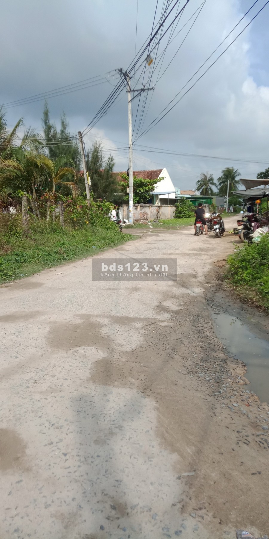 Chủ cần chuyển chỗ định cư nên cần bán nhanh lô đất 2 mặt tiền tặng nhà cấp 4 ngay đầm thủy triều