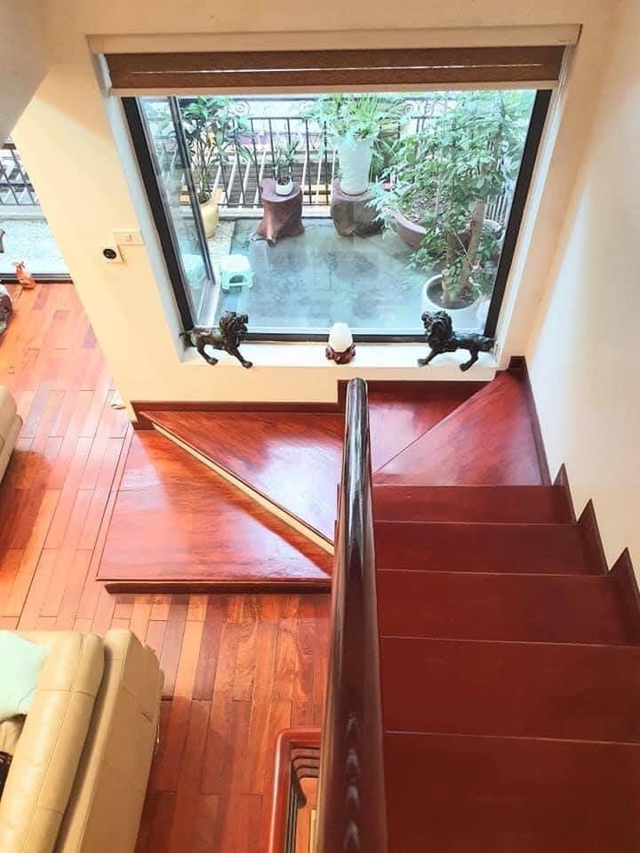 Bán nhà Ngọc Thụy Long Biên 35m x5t mt5m ô tô vào nhà chỉ nhỉnh 3 tỷ.