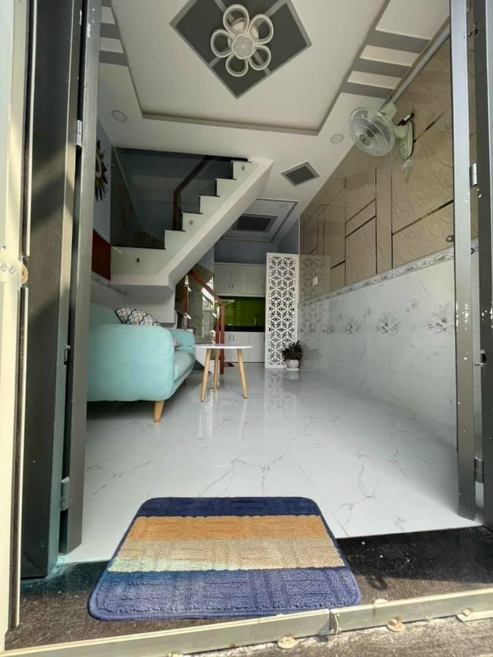Bán nhà mặt tiền hẻm 2221 cách đường Huỳnh Tấn Phát 80m 2PN giá 1,32 tỷ