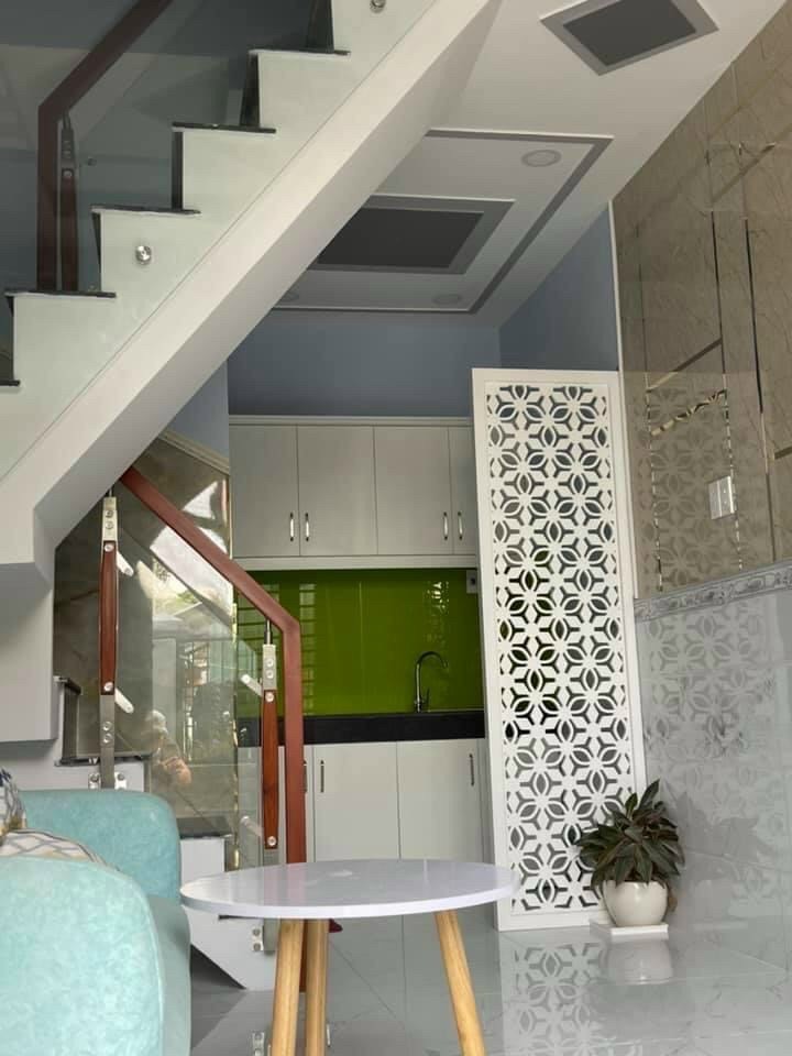 Bán nhà mặt tiền hẻm 2221 cách đường Huỳnh Tấn Phát 80m 2PN giá 1,32 tỷ