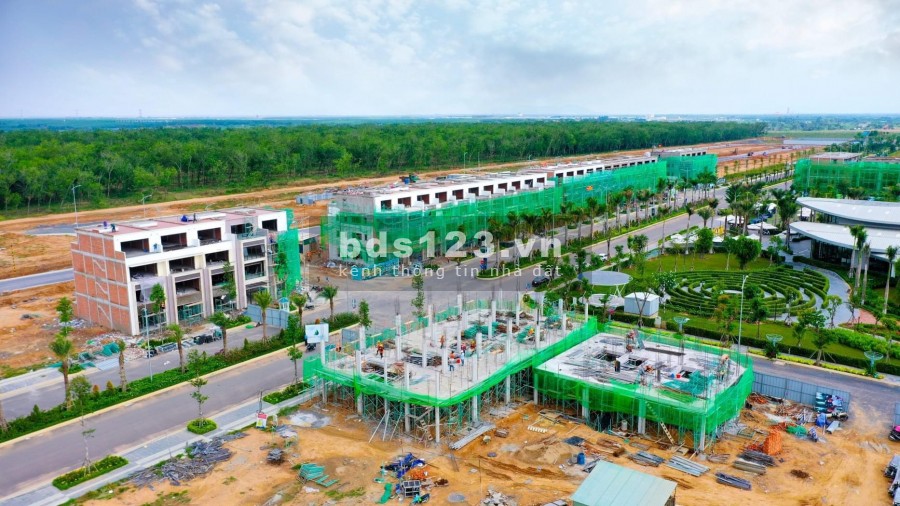 Nhà phố liền kề dự án Gem Sky Worl Long Thành, Đồng Nai, thanh toán chỉ 1 tỷ sổ sẵn chính chủ