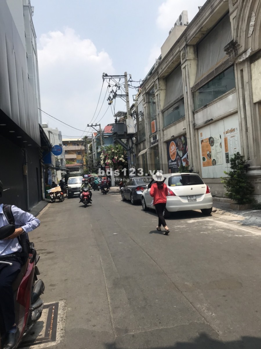 Cho thuê Nhà Đường Lê Văn Sỹ, P.1, Q.Tân Bình. DT: 5,3m(nở hậu 7m1) x 17m